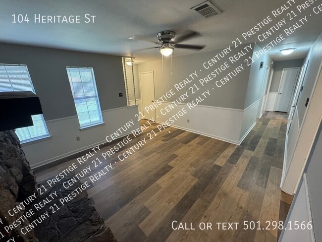 Building Photo - 104 Heritage St