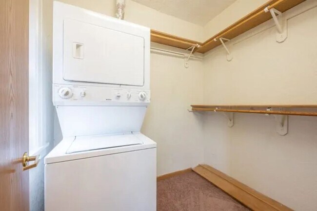 Building Photo - Chetwynd Place Apartments