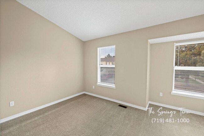 Building Photo - HUNTING MEADOWS 3BD CONDO IN GATED COMMUNITY  - Security Deposit Waiver Available