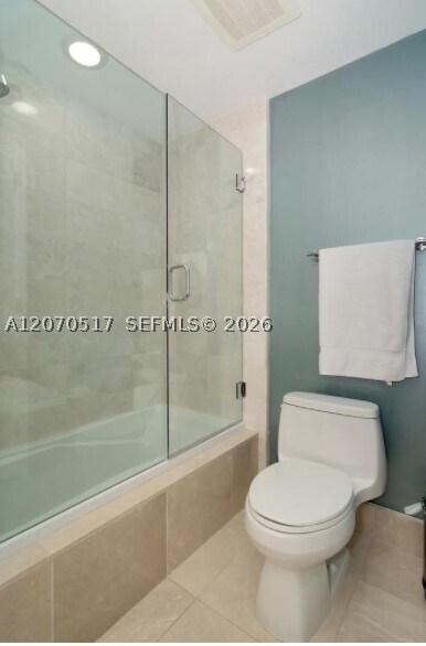 Building Photo - 17001 Collins Ave