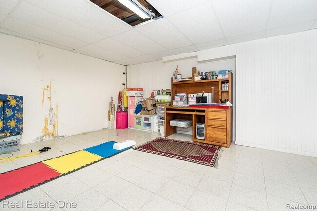 Building Photo - 1574 Devonshire Dr