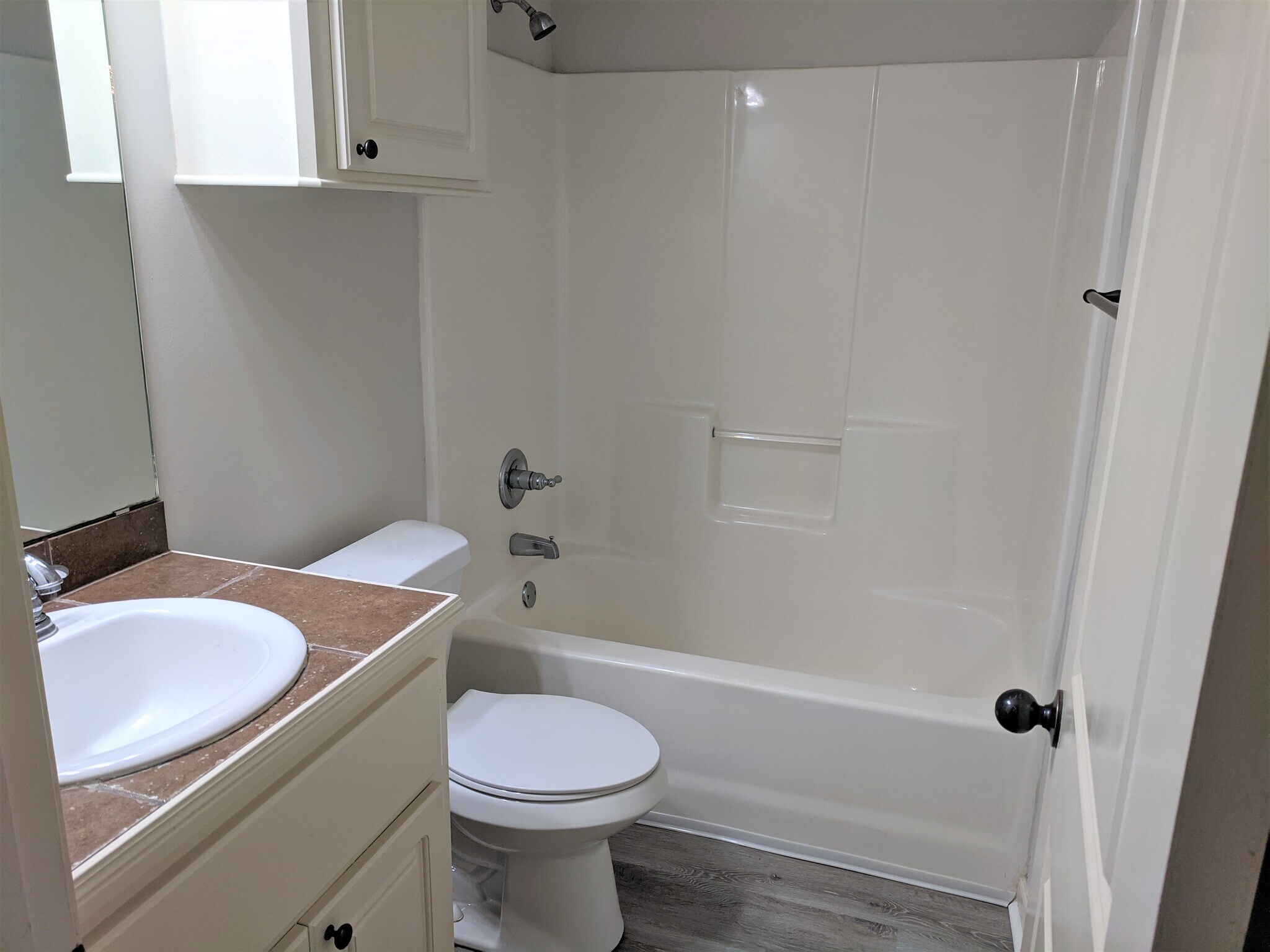 Building Photo - 506 Briars Bend