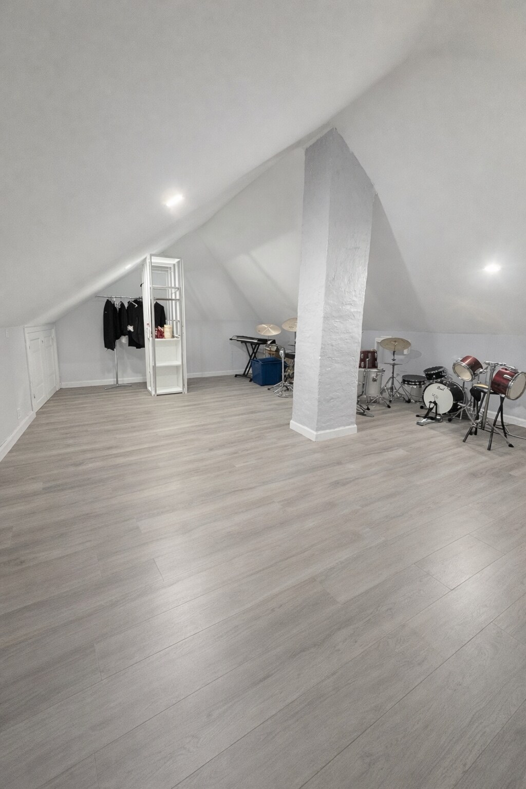 Building Photo - 209 Princeton St