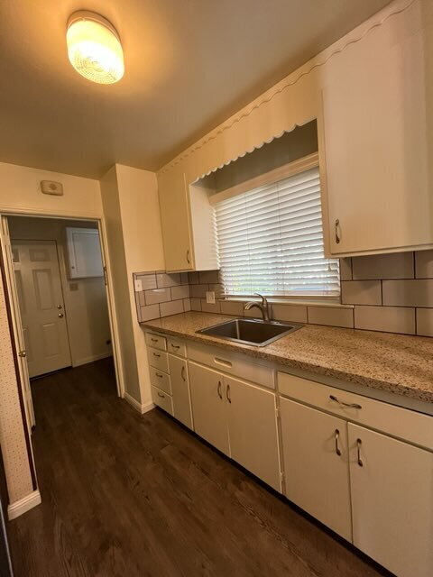 Building Photo - "Charming Castro Valley Retreat: Spacious 1-Bedroom Haven with Elegant Granite Touches!"
