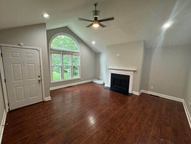 Building Photo - Wonderful Bogart Home in Pleasant Pines!