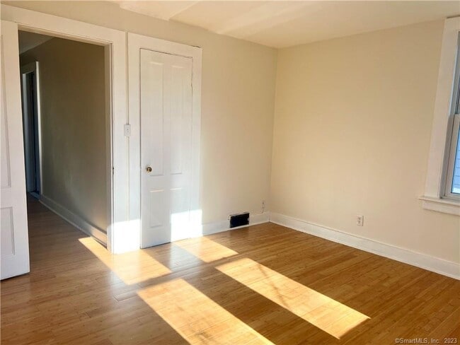 Building Photo - 74 High St