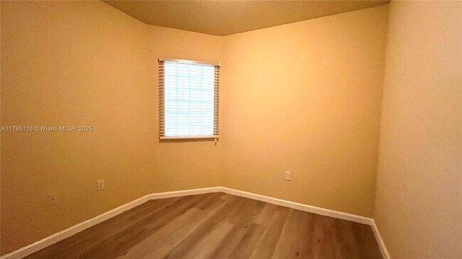 Building Photo - 8850 NW 97th Ave