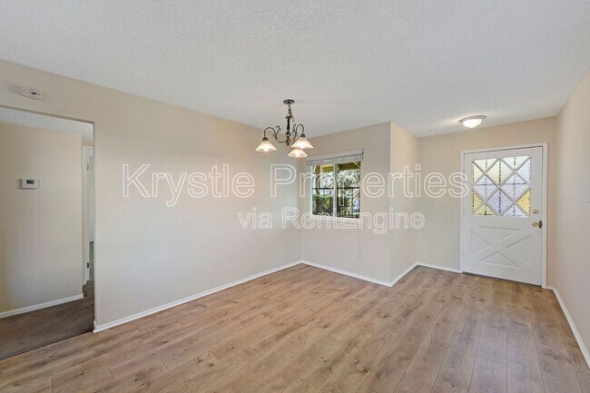 Building Photo - 130 Yorkshire Ct