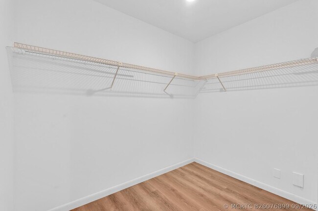 Building Photo - 3650 Whitehall Dr
