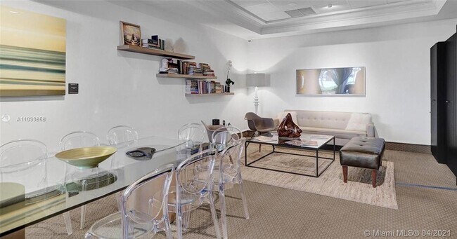 Building Photo - 7330 Ocean Terrace