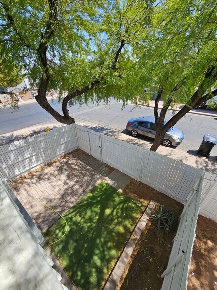 Building Photo - 1766 E Pepper Cir