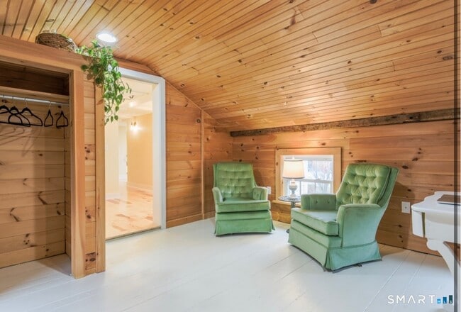 Building Photo - 33 Main St