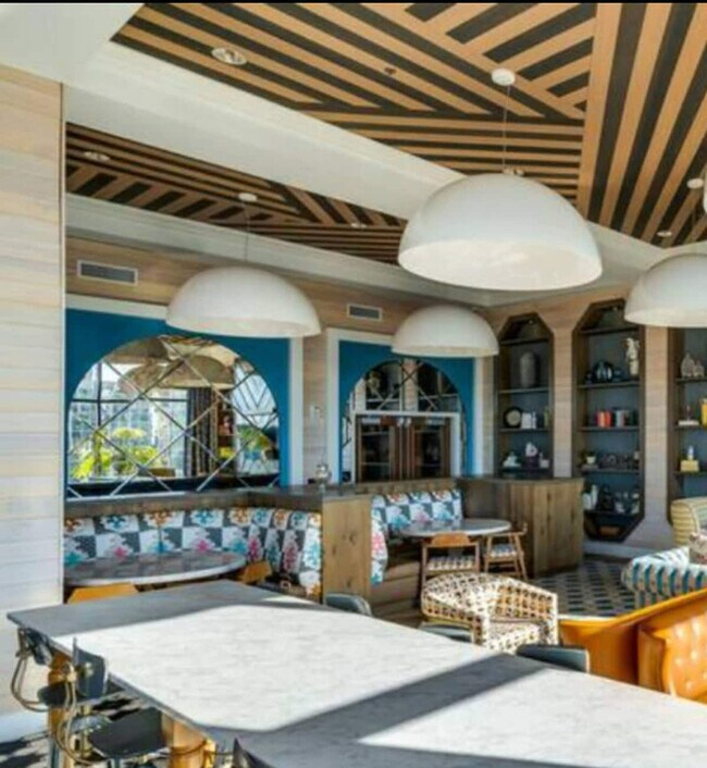 Building Photo - 309 Vine St