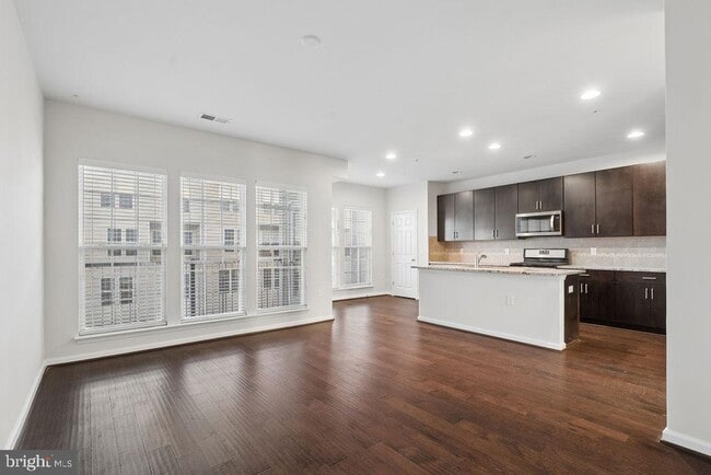 Building Photo - 20591 Geddes Terrace