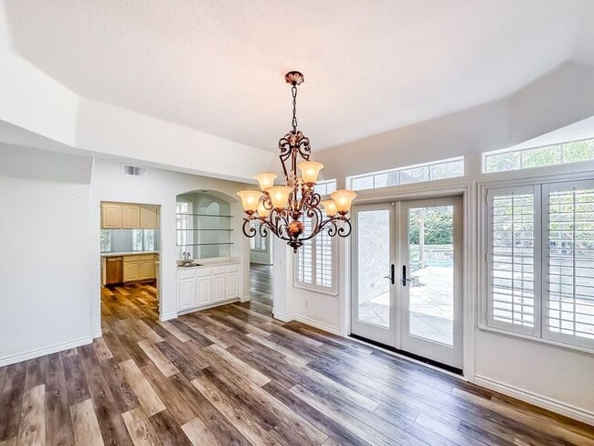 Building Photo - 32971 N Peak Dr