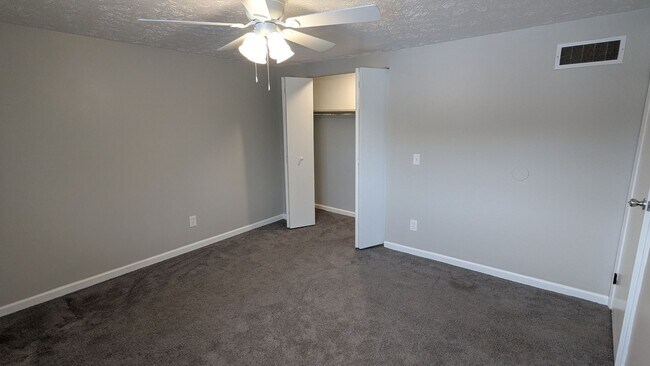 Building Photo - MN Cedar Village (833)