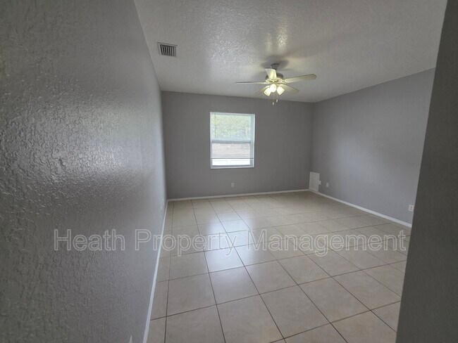 Building Photo - 5157 Rena St