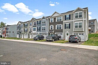 Building Photo - 103 Alfalfa Dr