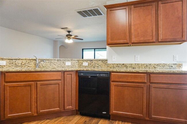 Building Photo - 960 Woodlark Dr