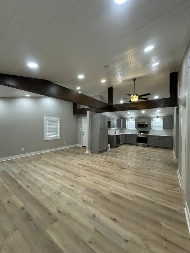 Building Photo - 8223 Wallis St