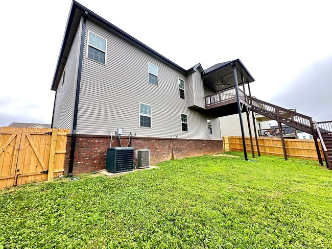 Building Photo - 1093 Henry Pl Blvd