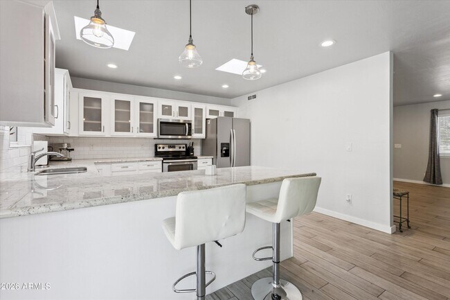 Building Photo - 13801 N 56th Pl