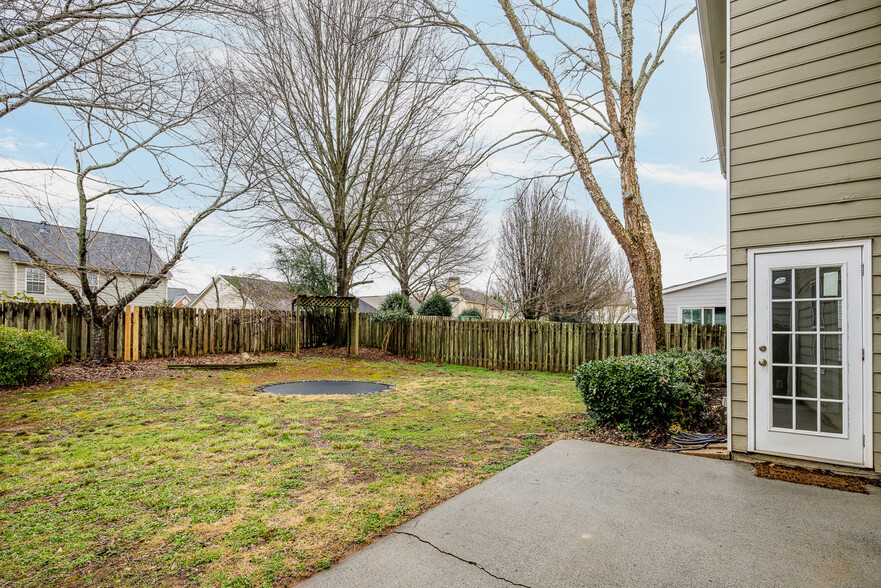 Building Photo - 13005 Crabapple Lake Dr