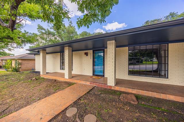 Building Photo - 6509 S Hulen St