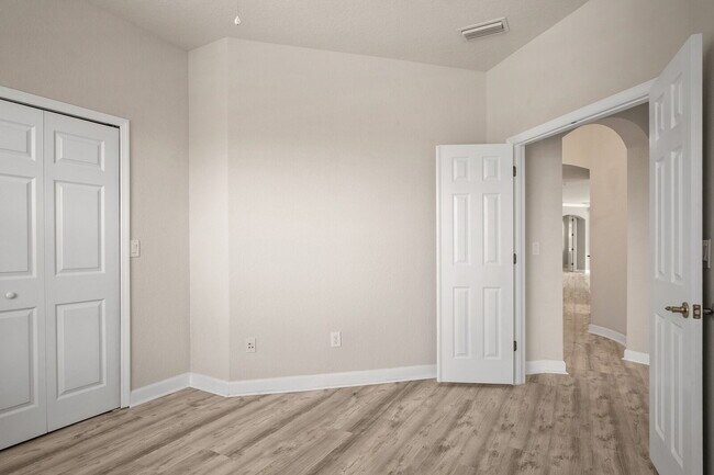 Building Photo - Beautiful Palencia Condo Available for Rent