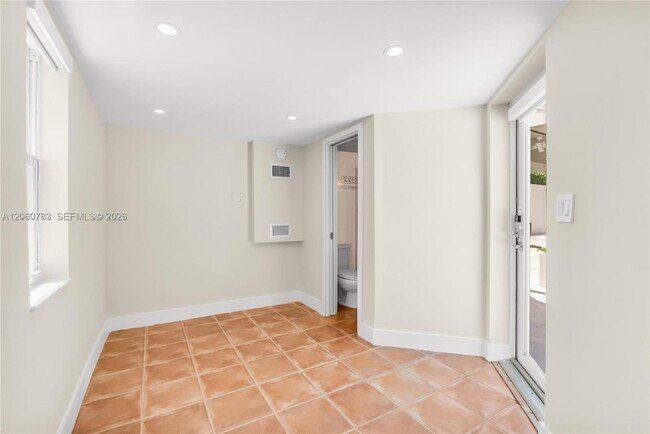Building Photo - 451 Ridge Rd