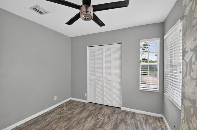 Building Photo - 208 Caribe Ct