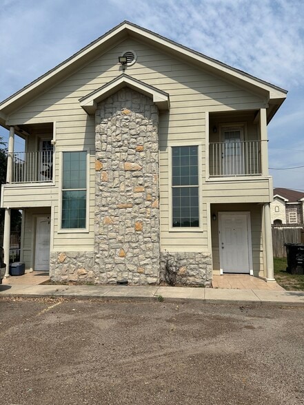 Front Building - 1020 Jesse St