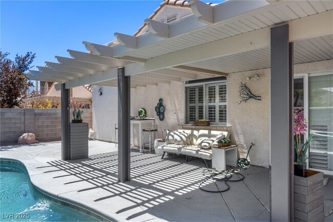 Building Photo - 3185 Castle Canyon Ave