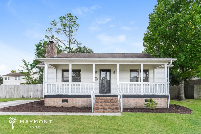 Primary Photo - 606 Six Lakes Dr