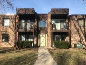 Building Photo - 1201 Pleasant Run Dr