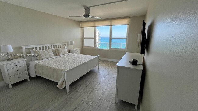 Building Photo - 3505 S Ocean Dr