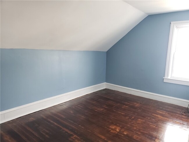 Building Photo - 142 Pocasset Ave