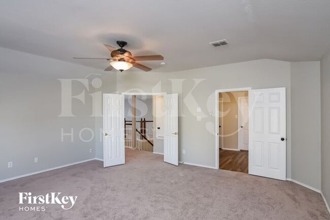 Building Photo - 6122 Kenedy Leaf