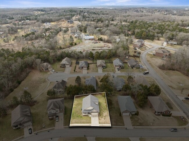 Building Photo - 3 Bedroom 3 Bath Home in Mt Juliet Now Lea...