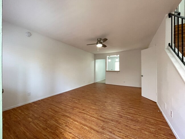Interior Photo - 13952 Moorpark Ave