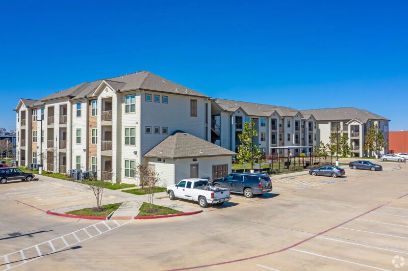 Building Photo - 6520 Jamail Dr