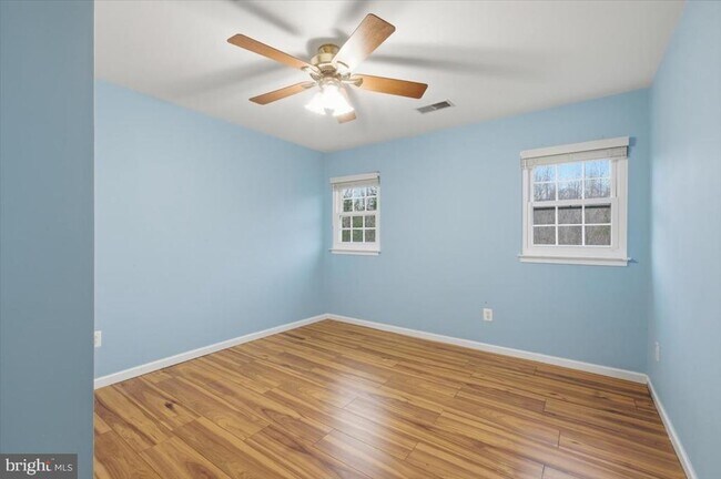 Building Photo - 6914 S Dewey Ct