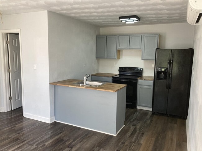 Building Photo - 3817 Wake Cir