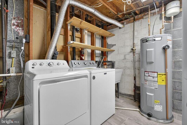 Building Photo - 13719 McGill Dr