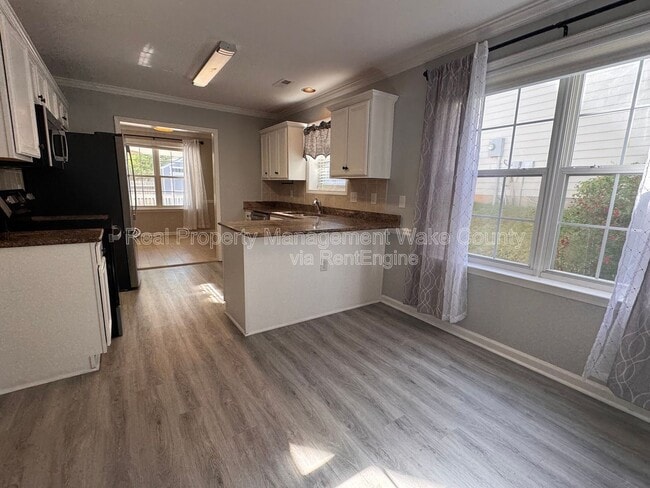 Building Photo - 206 Lindell Dr