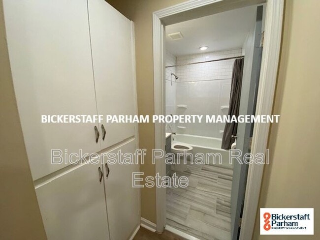 Building Photo - 1225 Apostle Dr