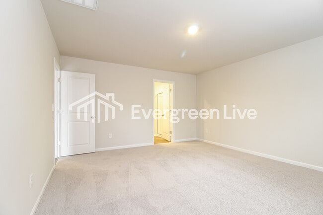 Building Photo - now