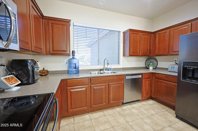 Building Photo - 1623 W Owens Way