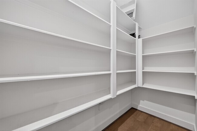 Building Photo - 4402 Schuler St