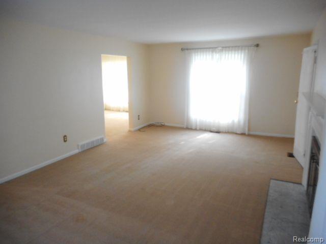 Building Photo - 7441 Jackson Park Dr